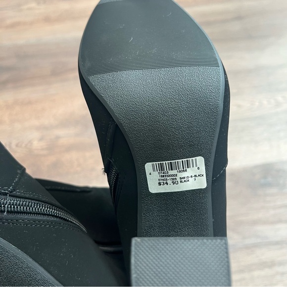 Windsor Ever So Matte Ankle Booties Black Faux Nubuck Block Heel Size 7 - Picture 7 of 7